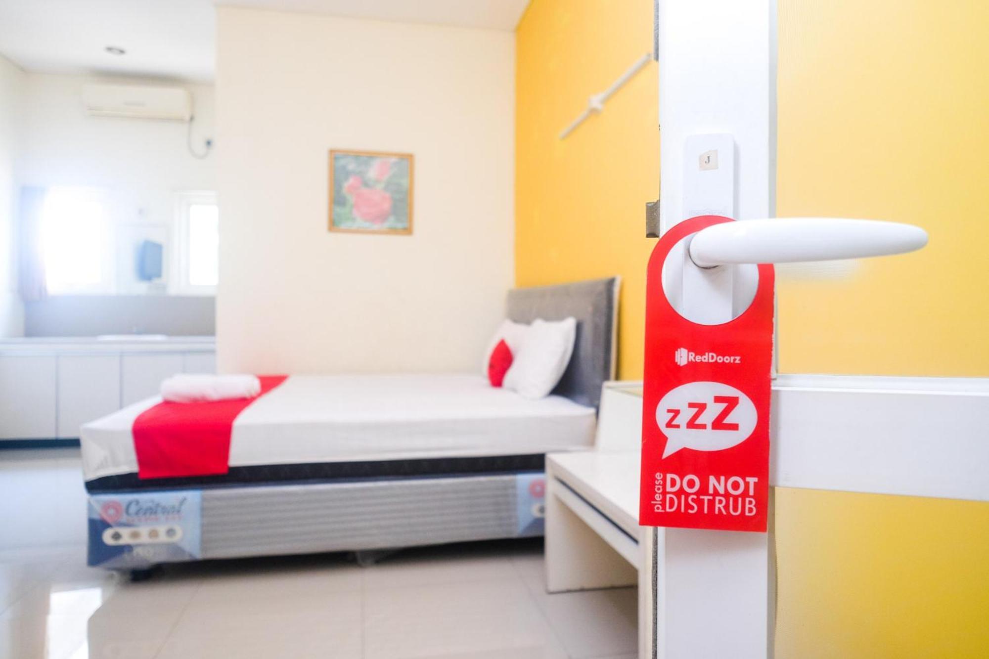 Hotel Reddoorz Near Exit Tol Krapyak 3 2*