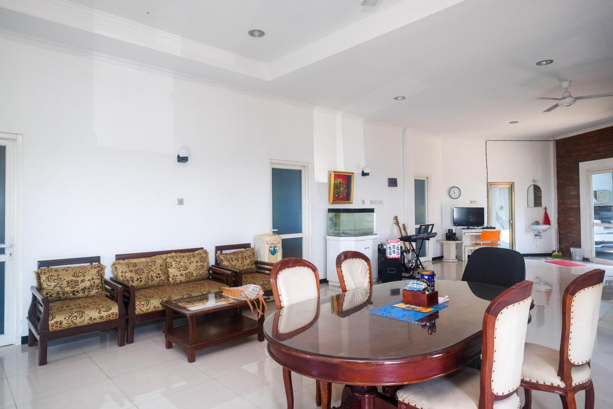 Reddoorz Near Exit Tol Krapyak 3 Hotel Semarang
