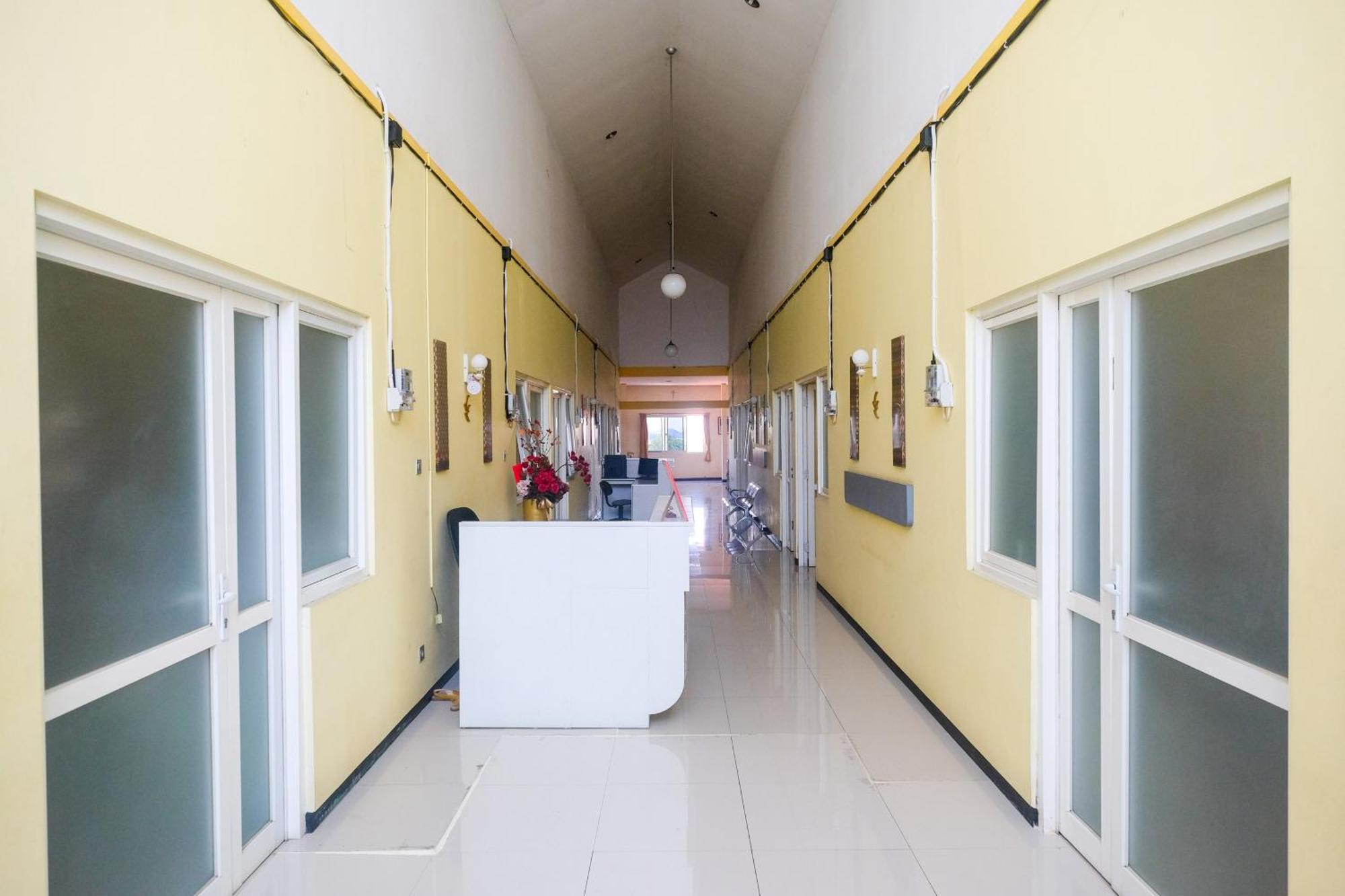 Reddoorz Near Exit Tol Krapyak 3 Hotel 2*