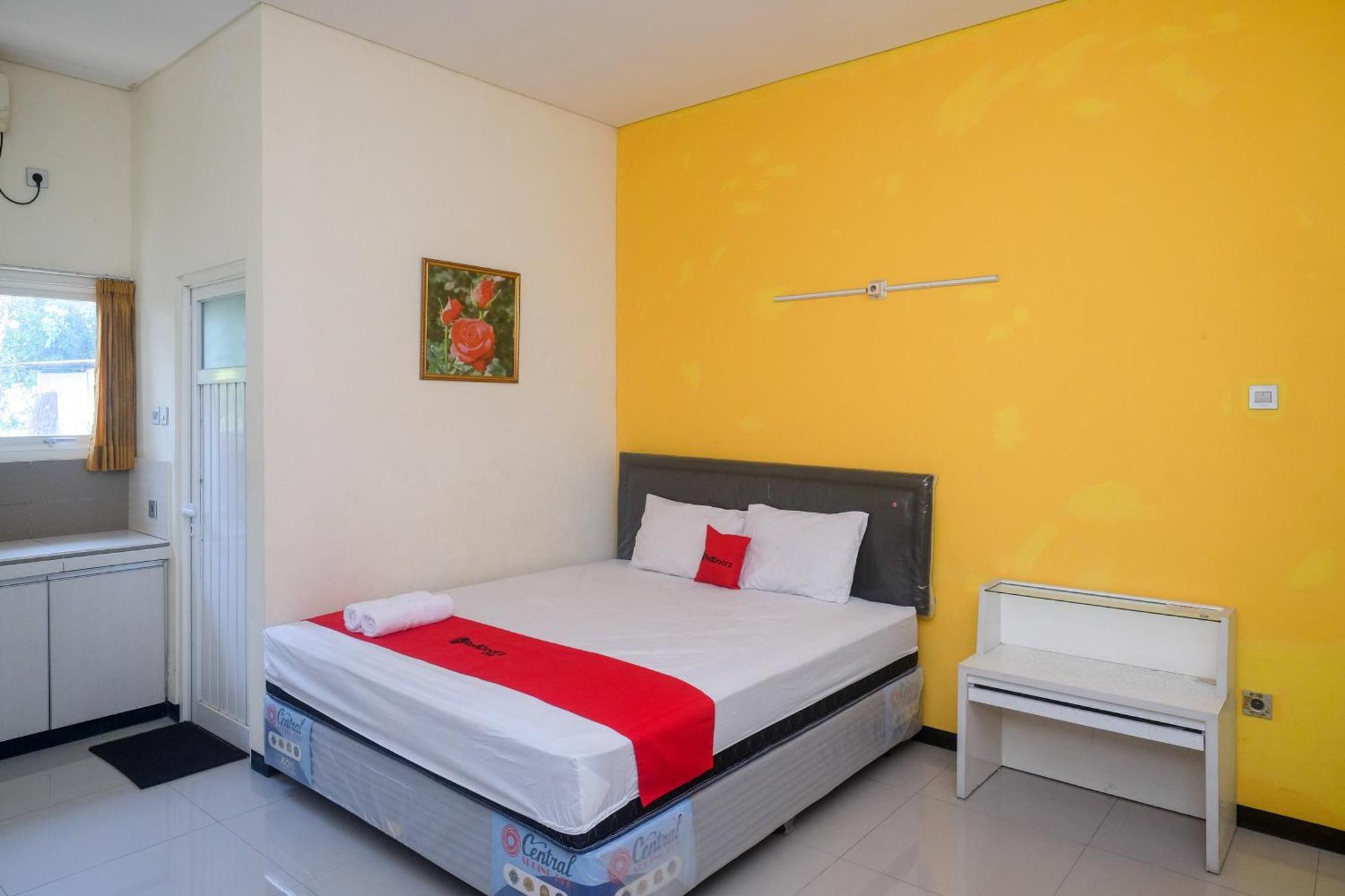 Reddoorz Near Exit Tol Krapyak 3 Hotel 2*